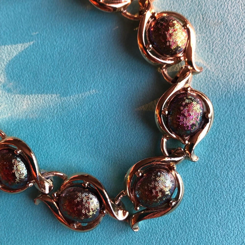 Vintage Iridescent Goldtone Metal Link necklace
